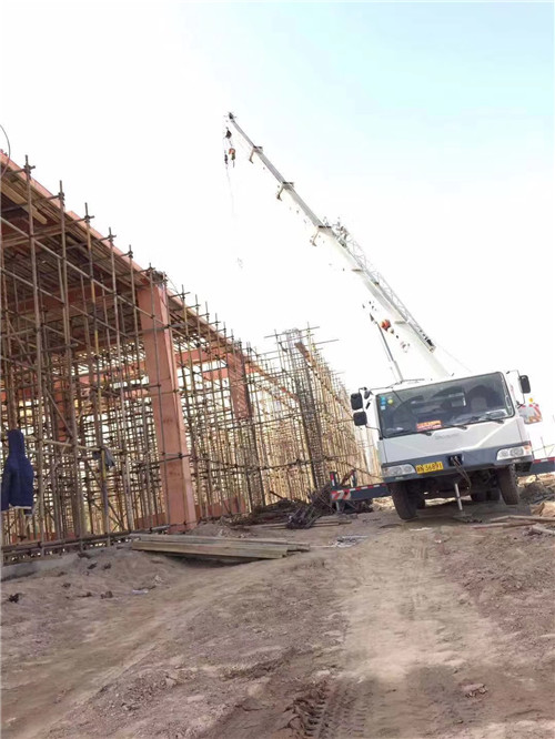 阿坝县吊车作业的安全注意事项有哪些？