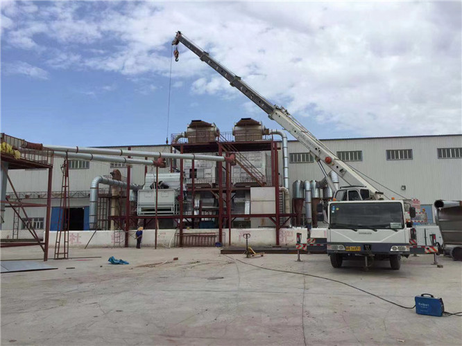 阿坝县“手脚齐动”—— 吊车的 “协同作业” 技术